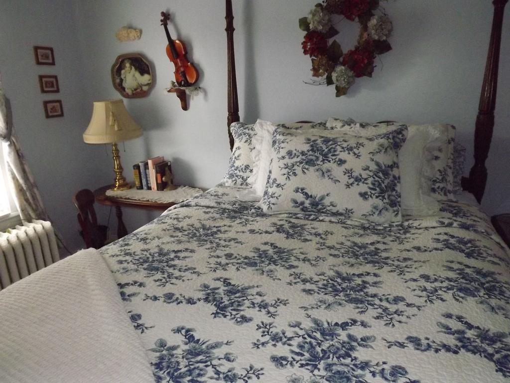 Belle Hearth Bed And Breakfast Waynesboro Δωμάτιο φωτογραφία
