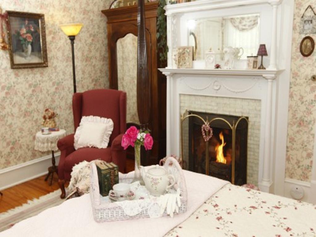 Belle Hearth Bed And Breakfast Waynesboro Δωμάτιο φωτογραφία